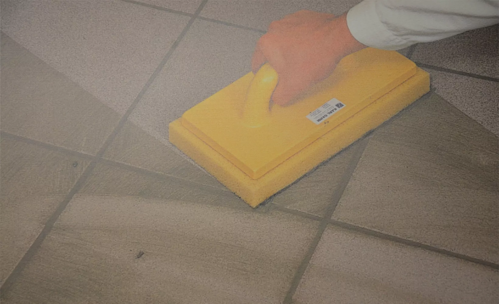 Fliesenreinigung | Für jede Fliese das passende Mittel